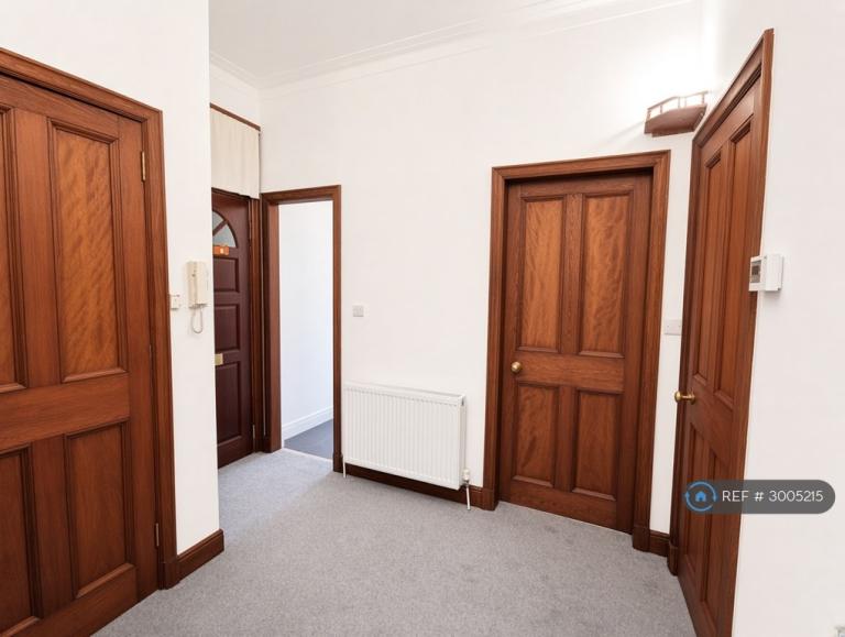 Flat Trefoil Avenue in Glasgow