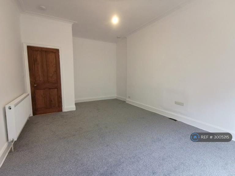 Flat Trefoil Avenue in Glasgow