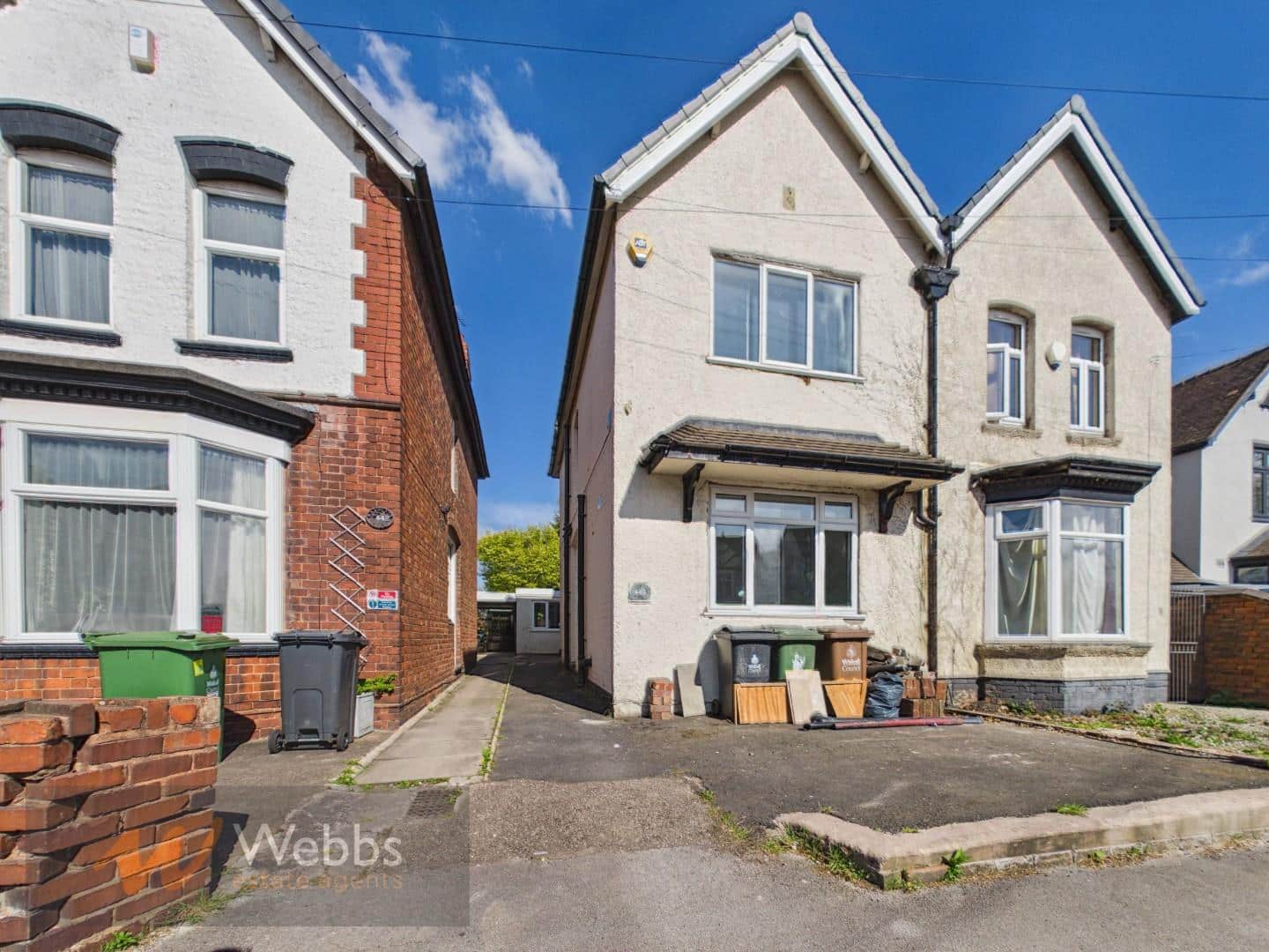 Flat Bloxwich Road in Bloxwich