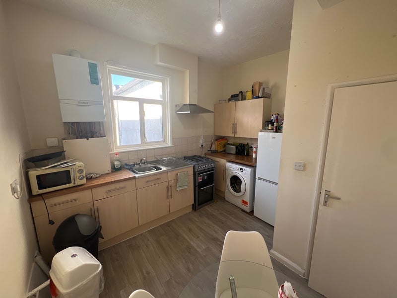 Room Northcote Road in Greater London