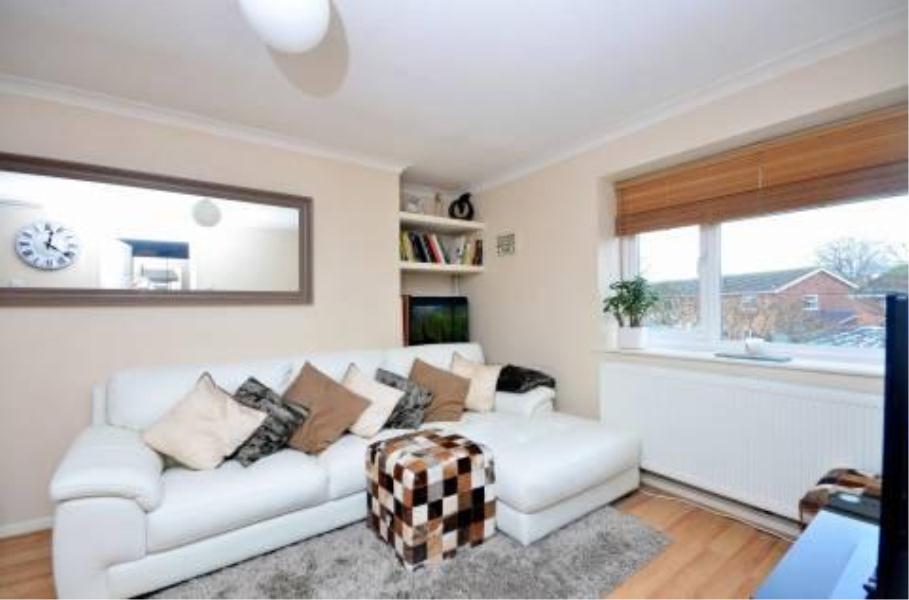 Flat Kingcup Drive in Surrey Heath
