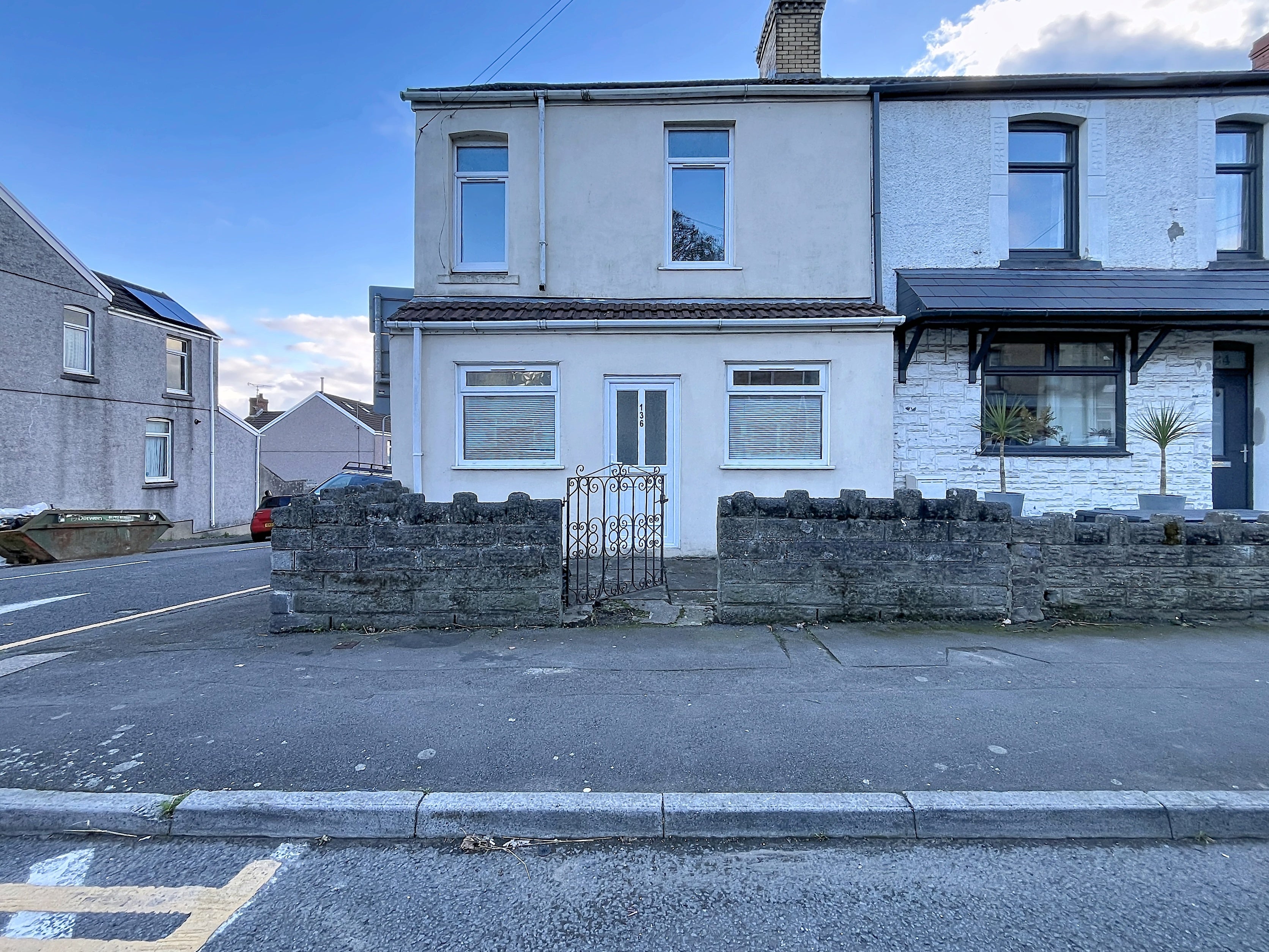 House Dan Y Graig Road in Swansea