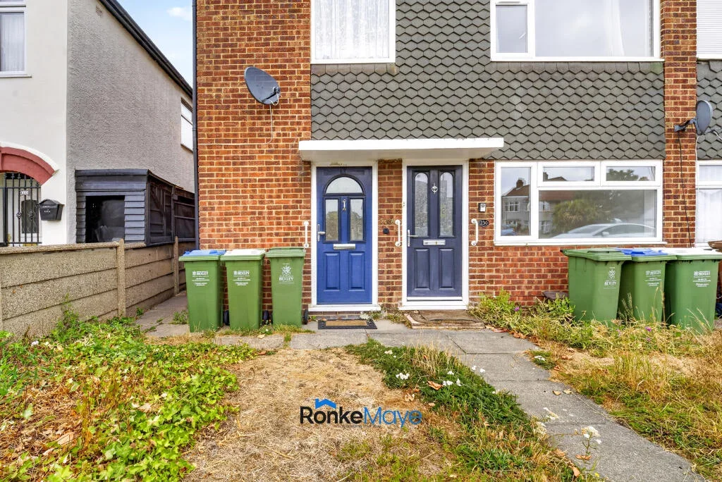 Flat Bellegrove Road in Greater London