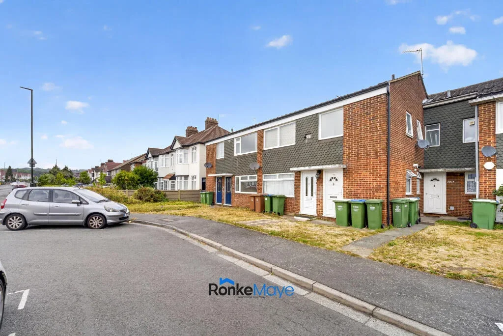 Flat Bellegrove Road in Greater London