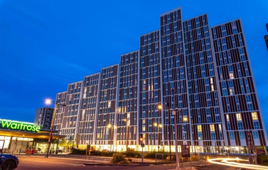 Flat Bond Way in Bracknell