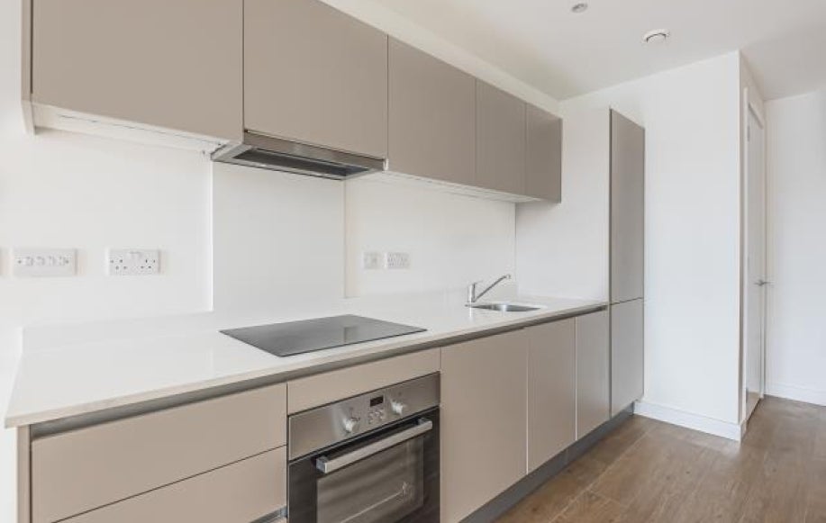 Flat Bond Way in Bracknell
