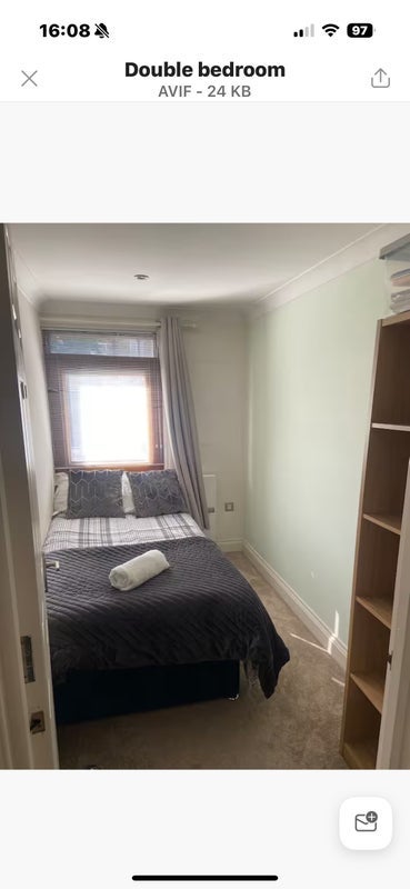 Room Park Street in Slough