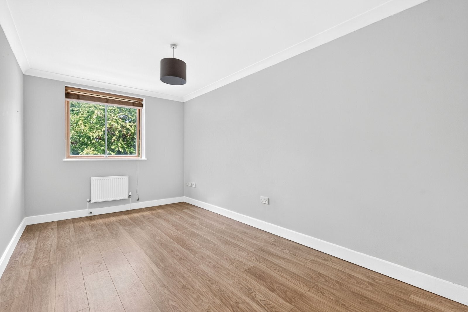 Flat Benyon Road in Greater London