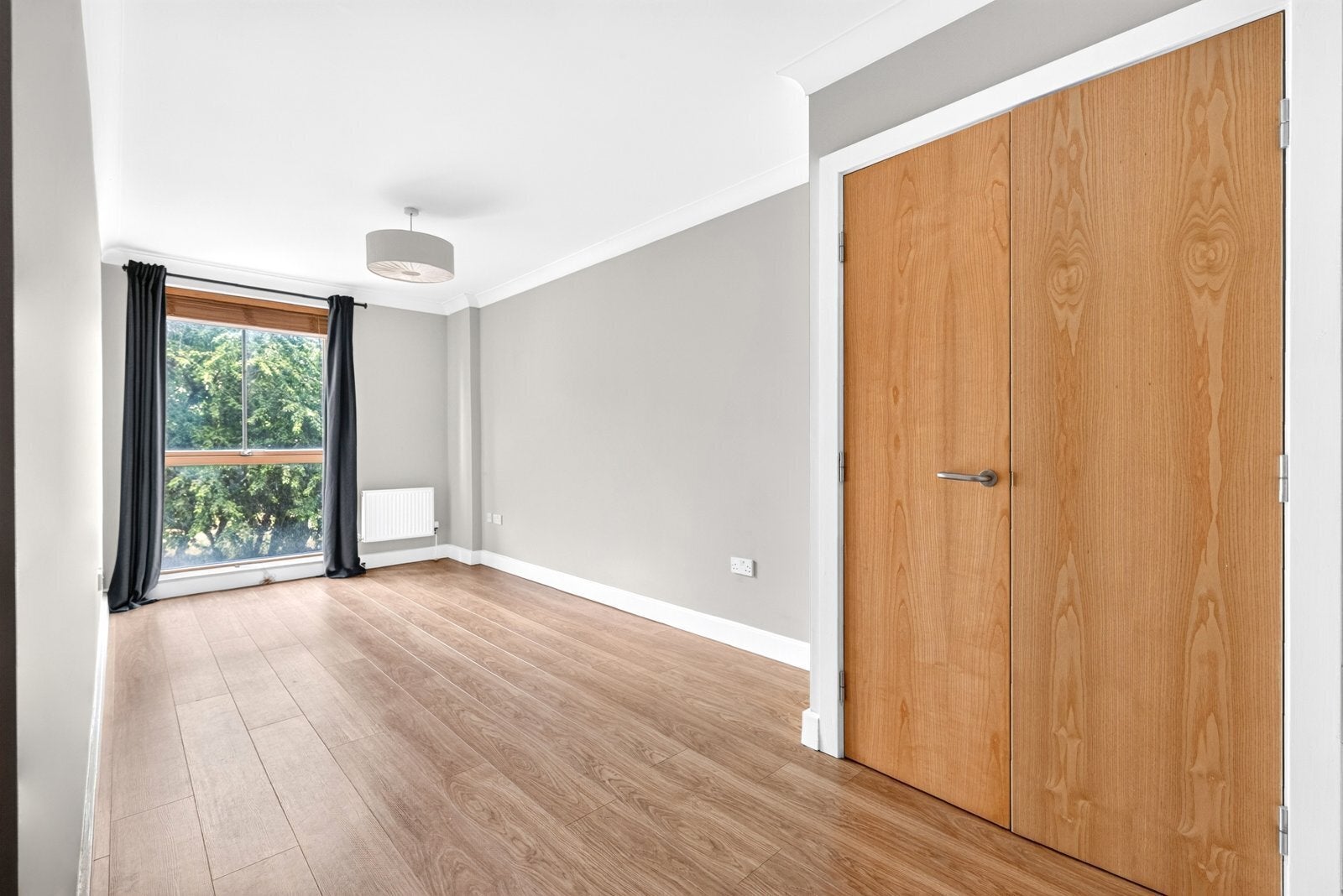 Flat Benyon Road in Greater London