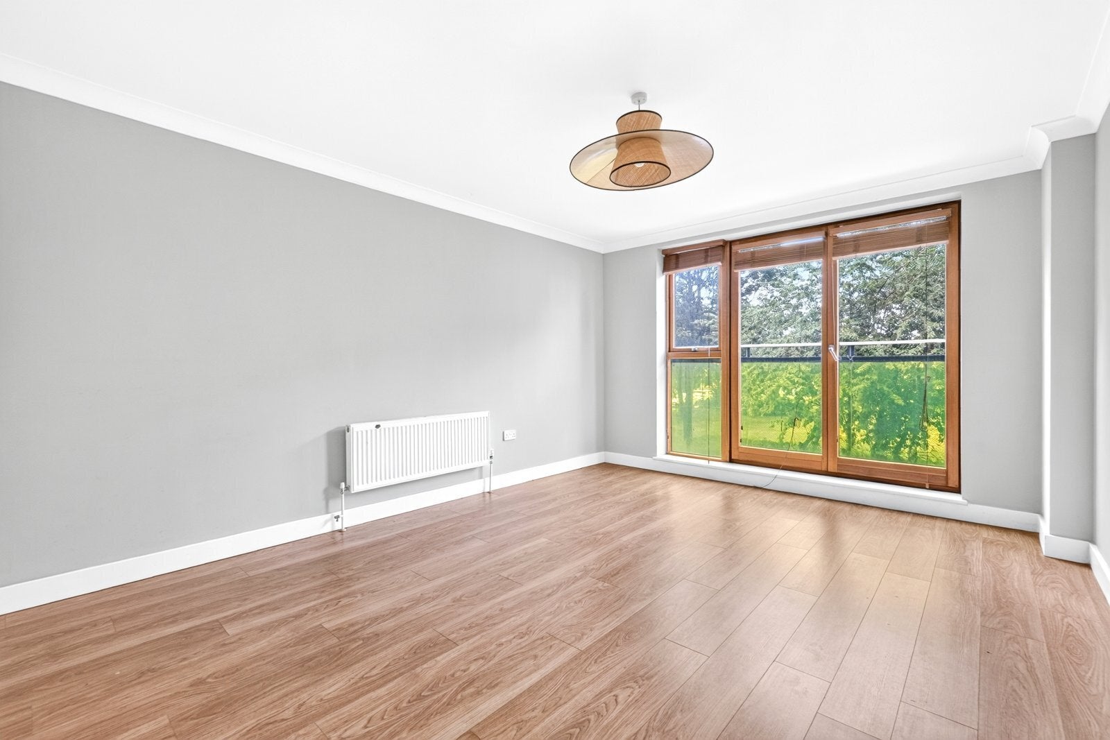 Flat Benyon Road in Greater London