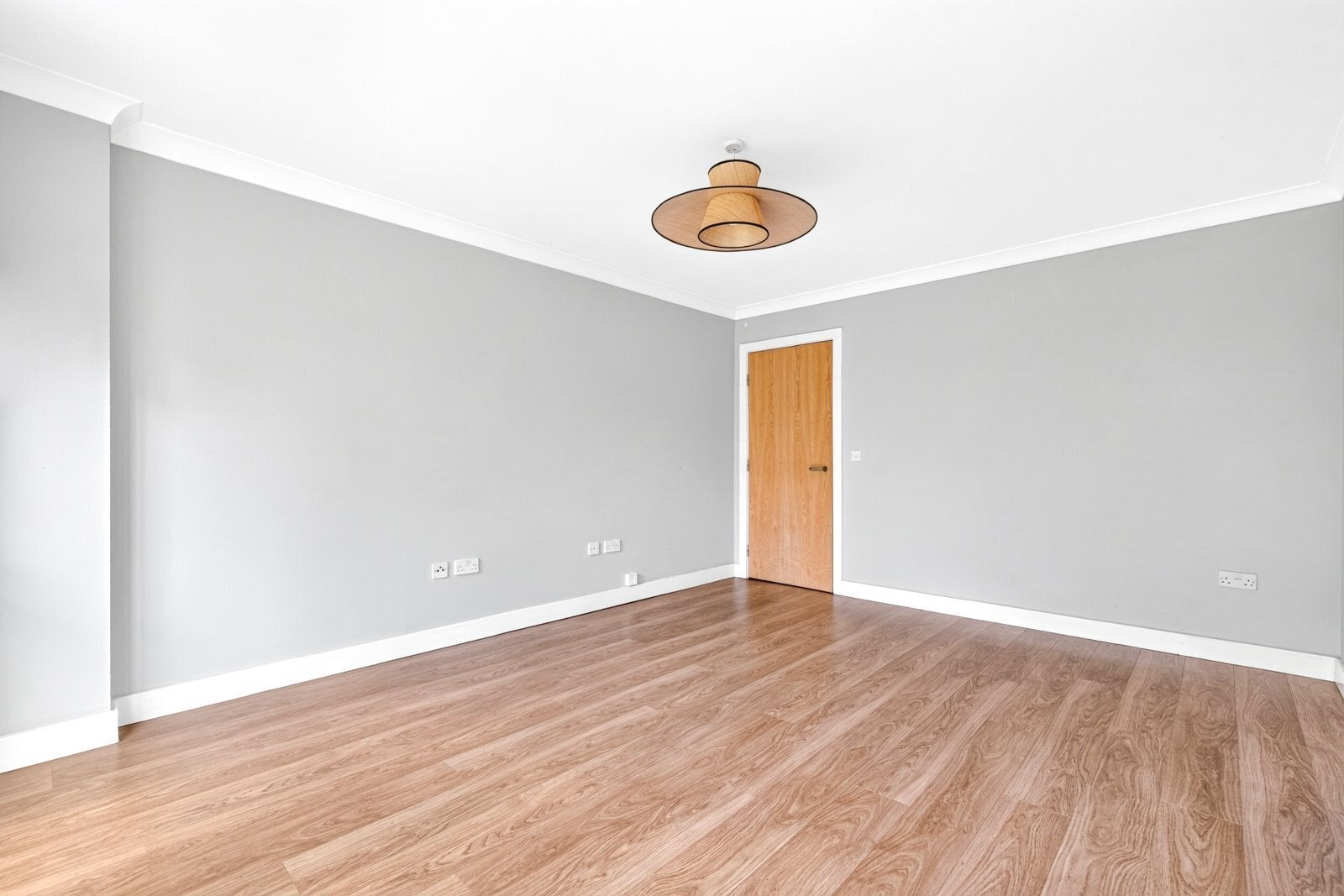 Flat Benyon Road in Greater London