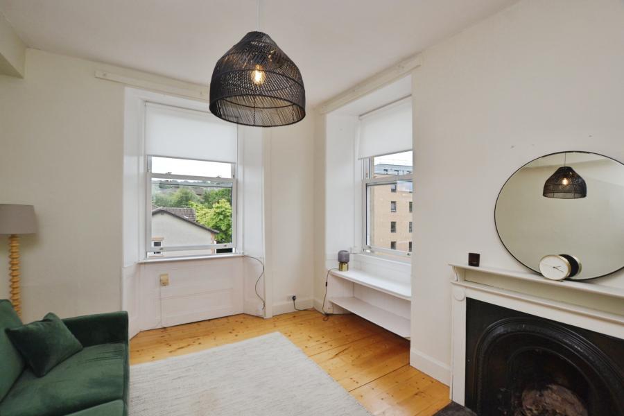 Flat Albert Street in City of Edinburgh