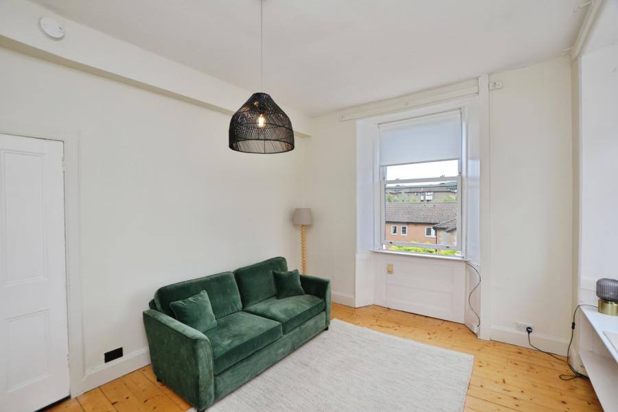Flat Albert Street in City of Edinburgh
