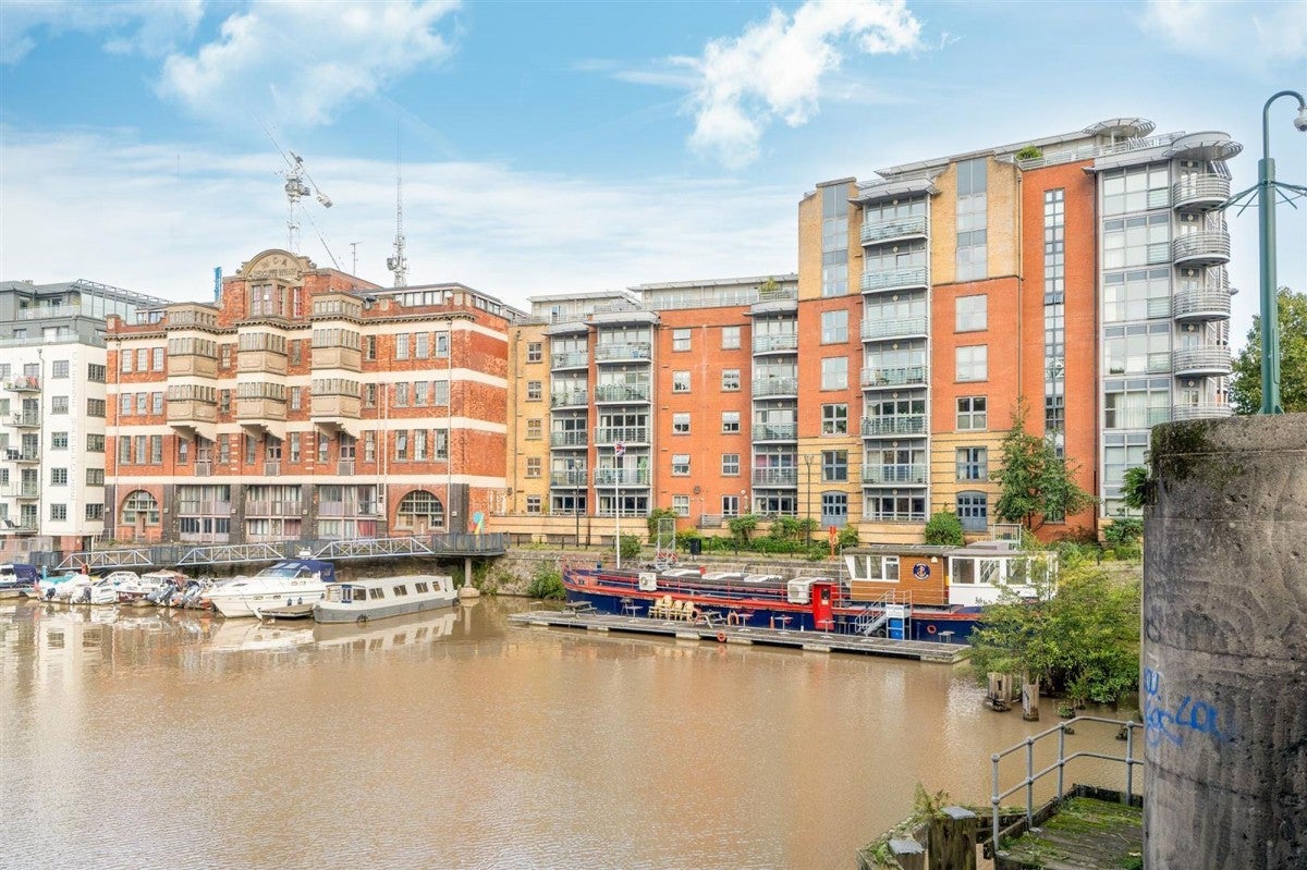 Flat Redcliff Backs in Bristol