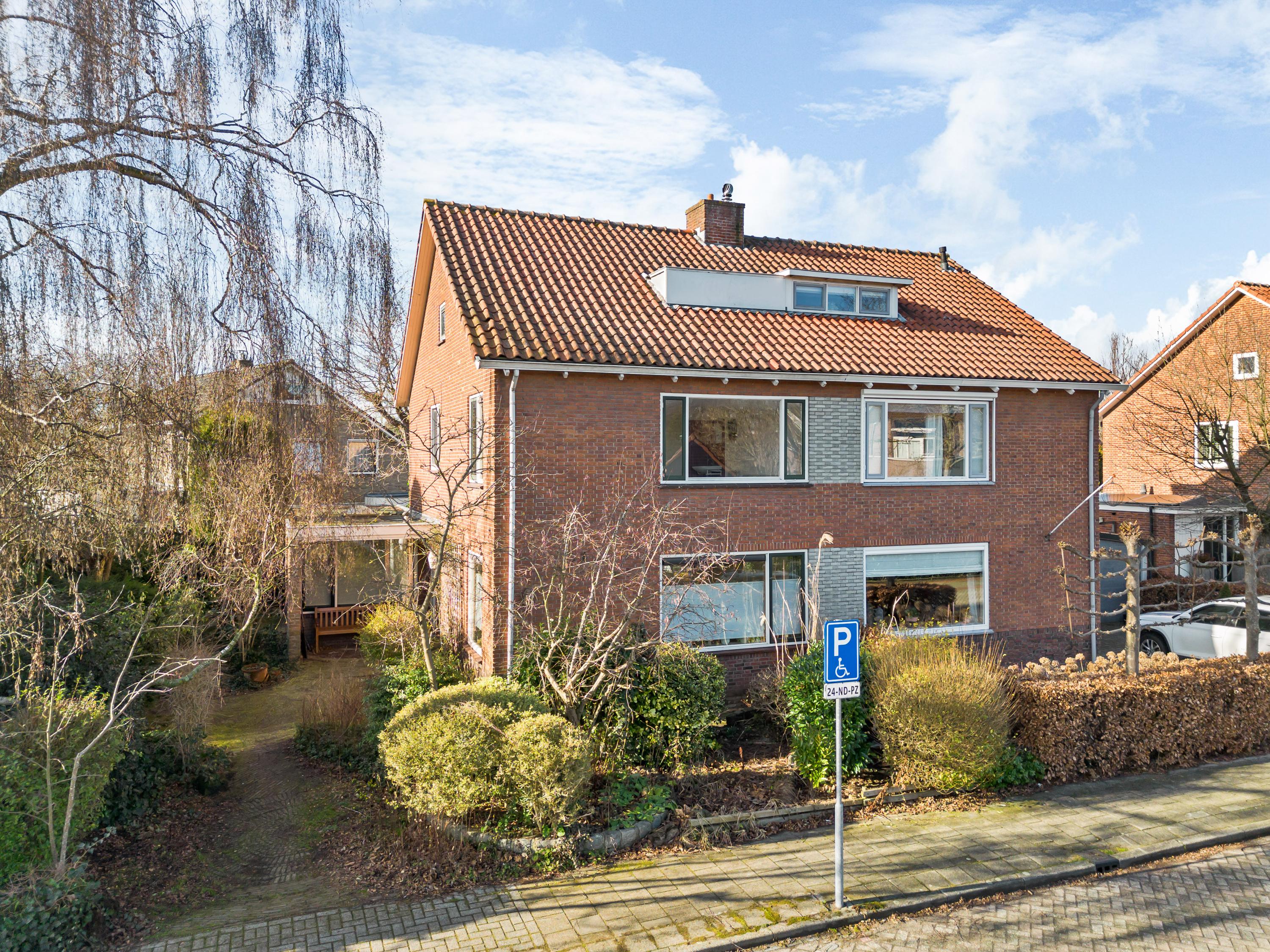 Huis Graaf Dirk II laan 14 in Maasland