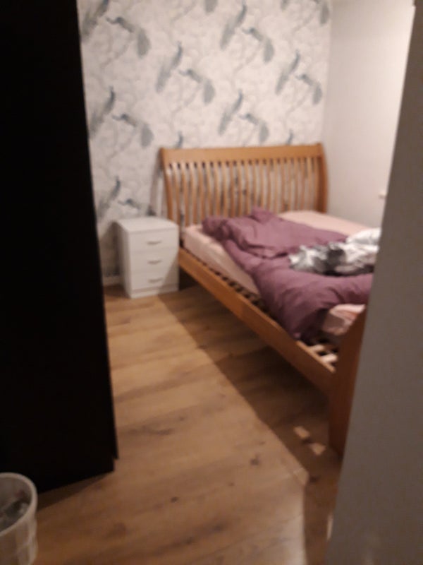 Room Silverdale Avenue in Salford
