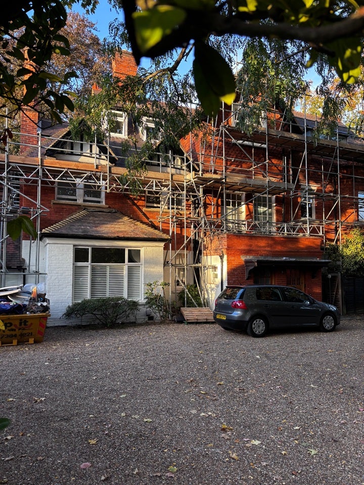 Flat Egerton Road in Elmbridge