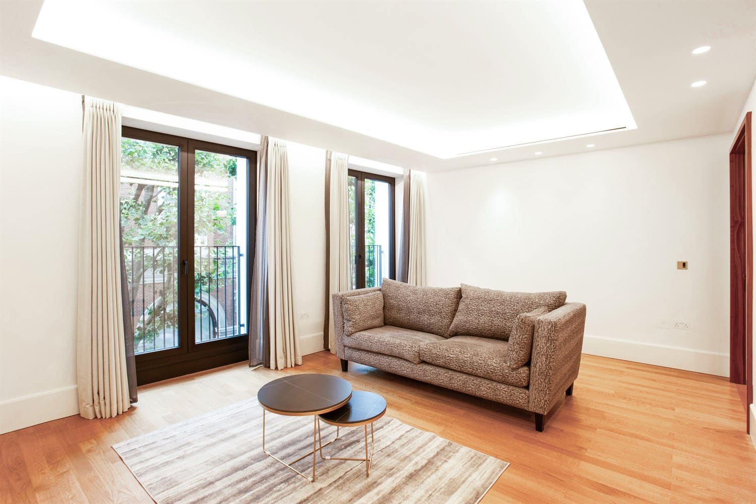 Flat Kensington Church Street in Greater London