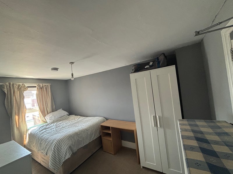 Room Wimborne Road in Bournemouth