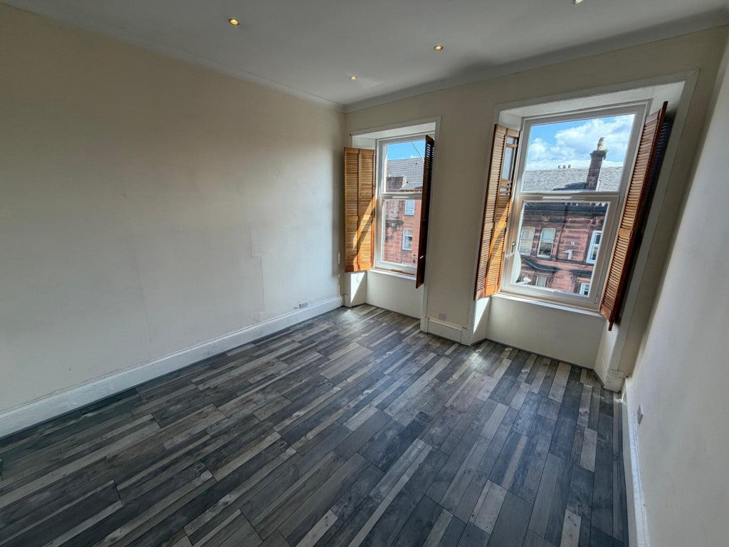 Flat Pollokshaws Road in Glasgow