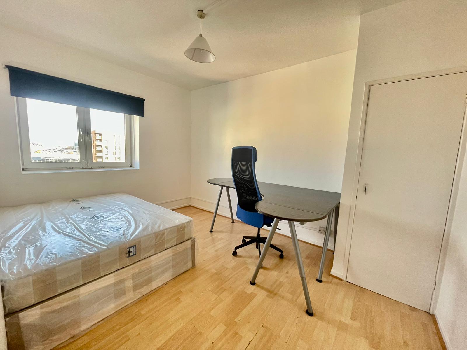 Flat Augustus Street in Greater London