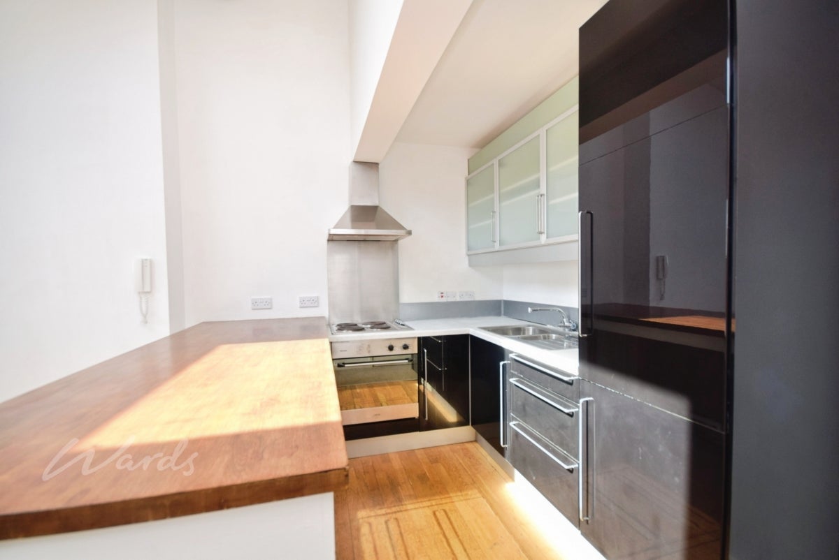 Flat Clifton Road | Clifton Gardens in Folkestone and Hythe District