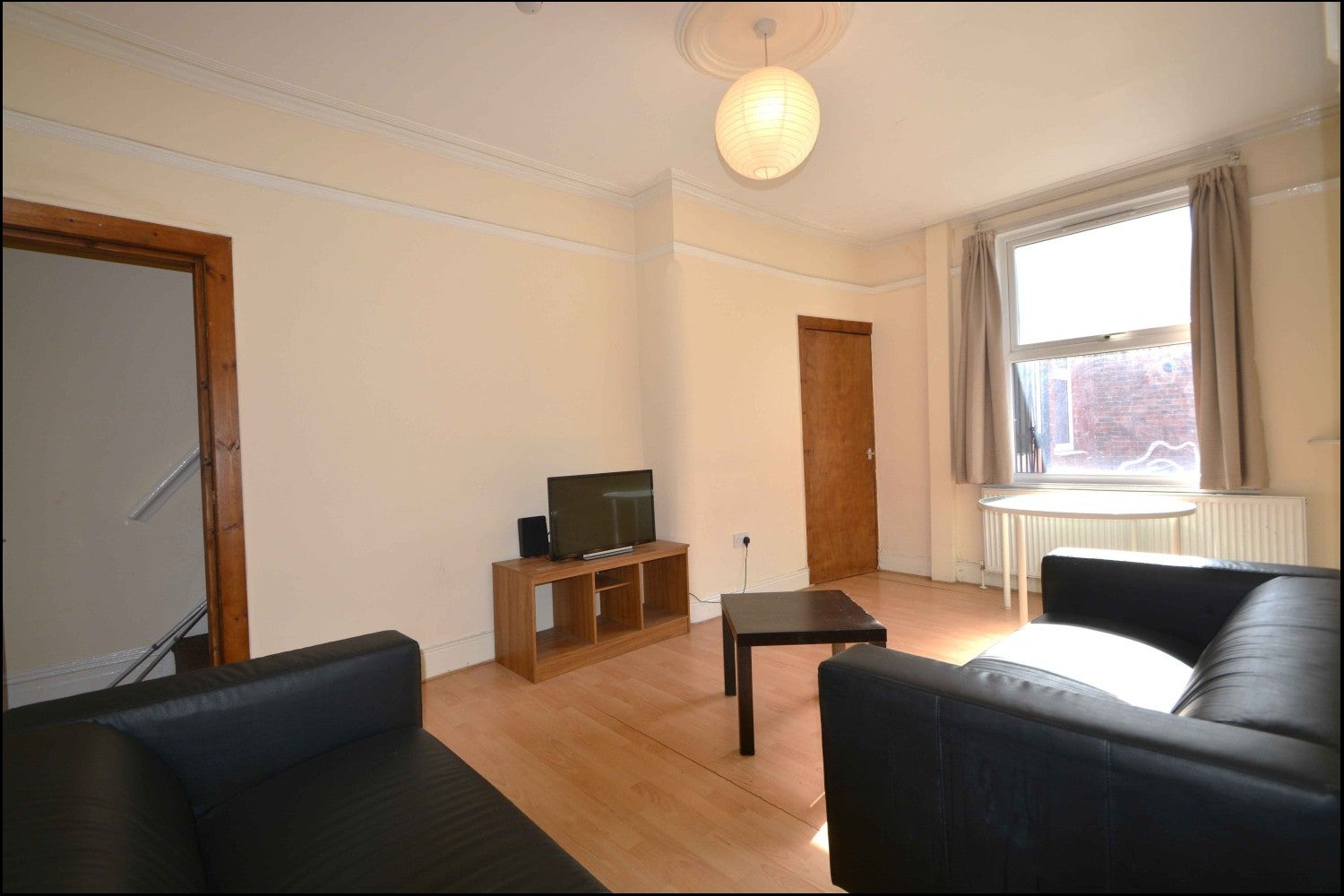 Flat Richmond Avenue in Leeds
