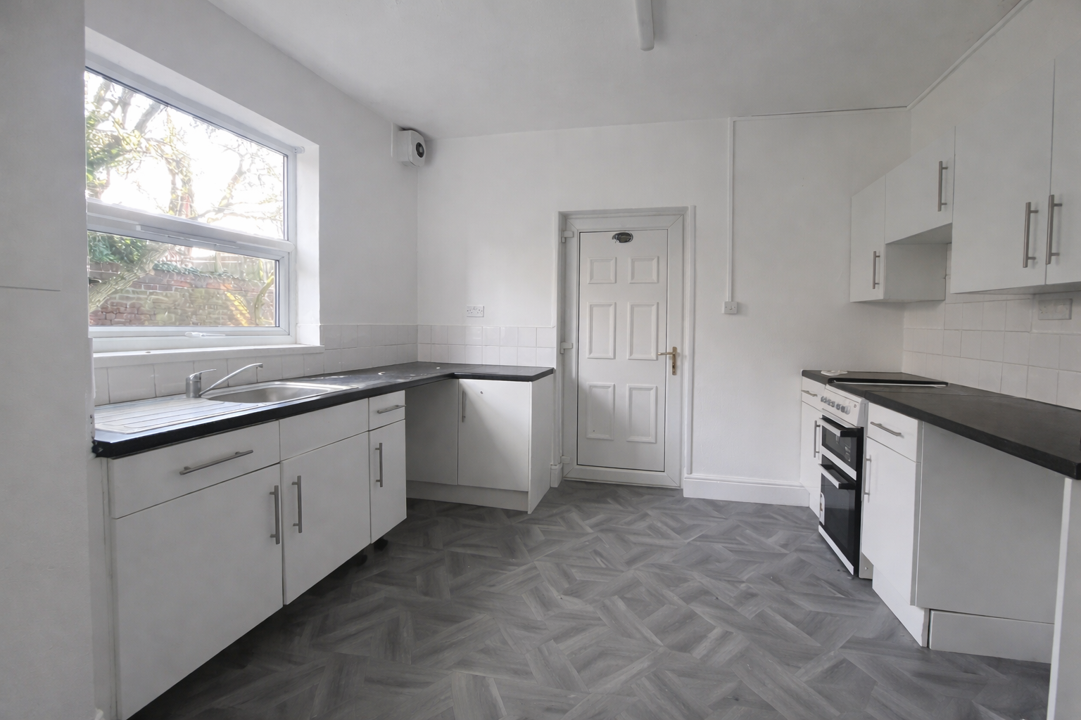Flat Sutton Road in Walsall