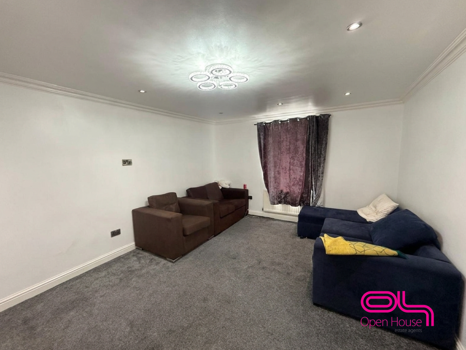 House Lowther Street in Farnworth