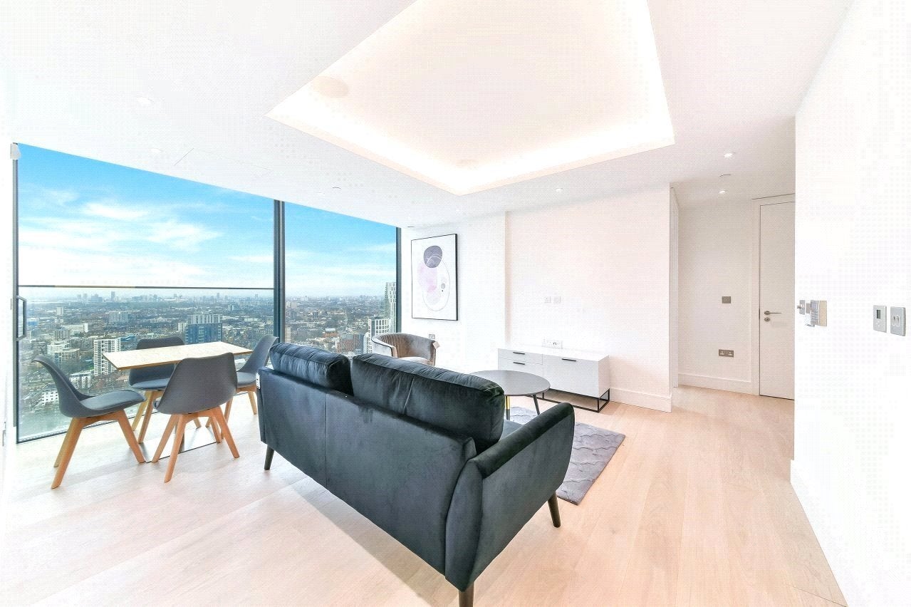 Flat Dingley Road in Greater London