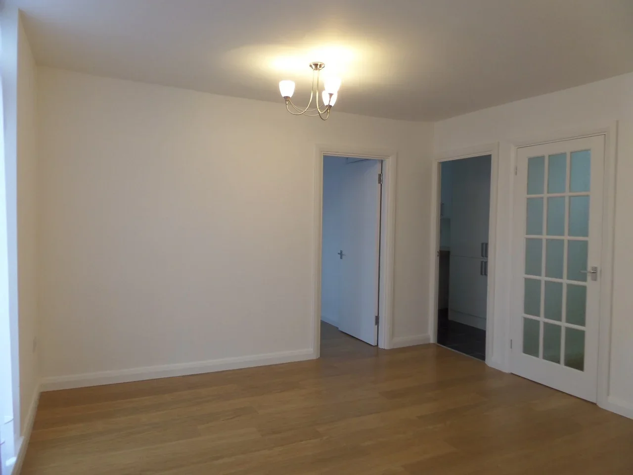 Flat Mayfly Gardens in Greater London