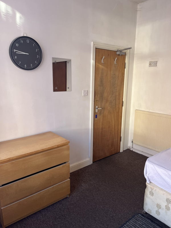 Room Gulson Road in Coventry