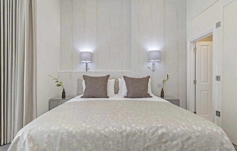 Flat Chesham Place in City of Westminster