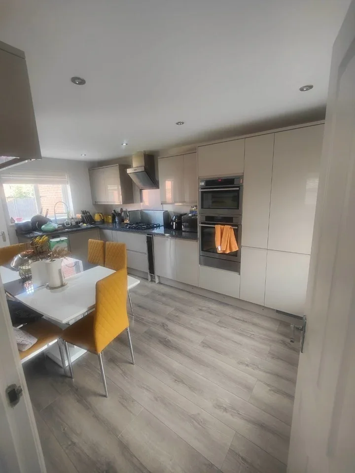House Pigeon Grove in Bracknell