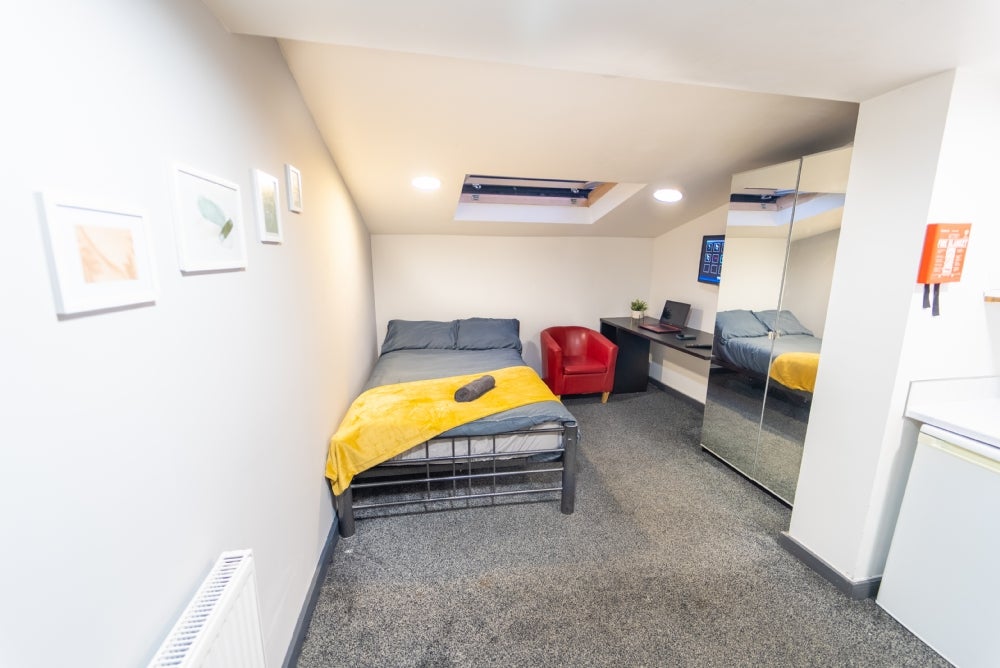 Flat Vicarage Road in Birmingham