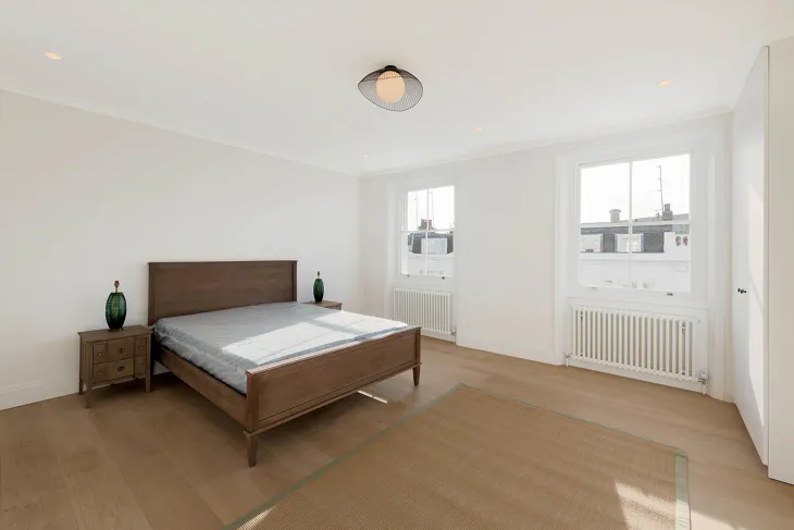 Flat Sutherland Street in City of Westminster