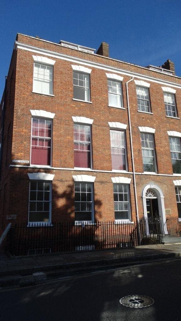 Flat Friarn Avenue in Bridgwater
