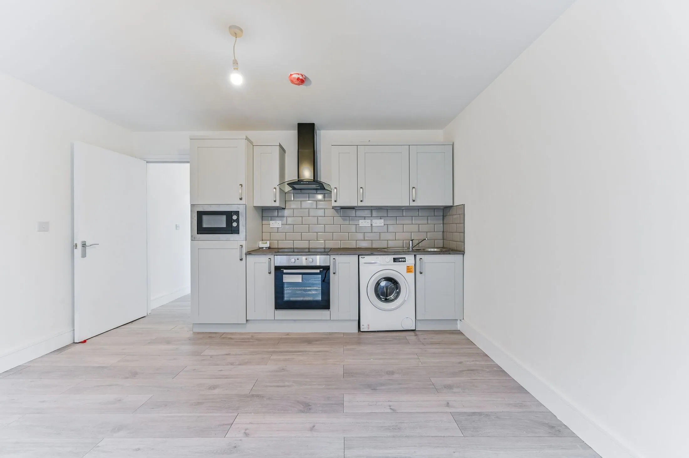 Flat Eland Road in Greater London