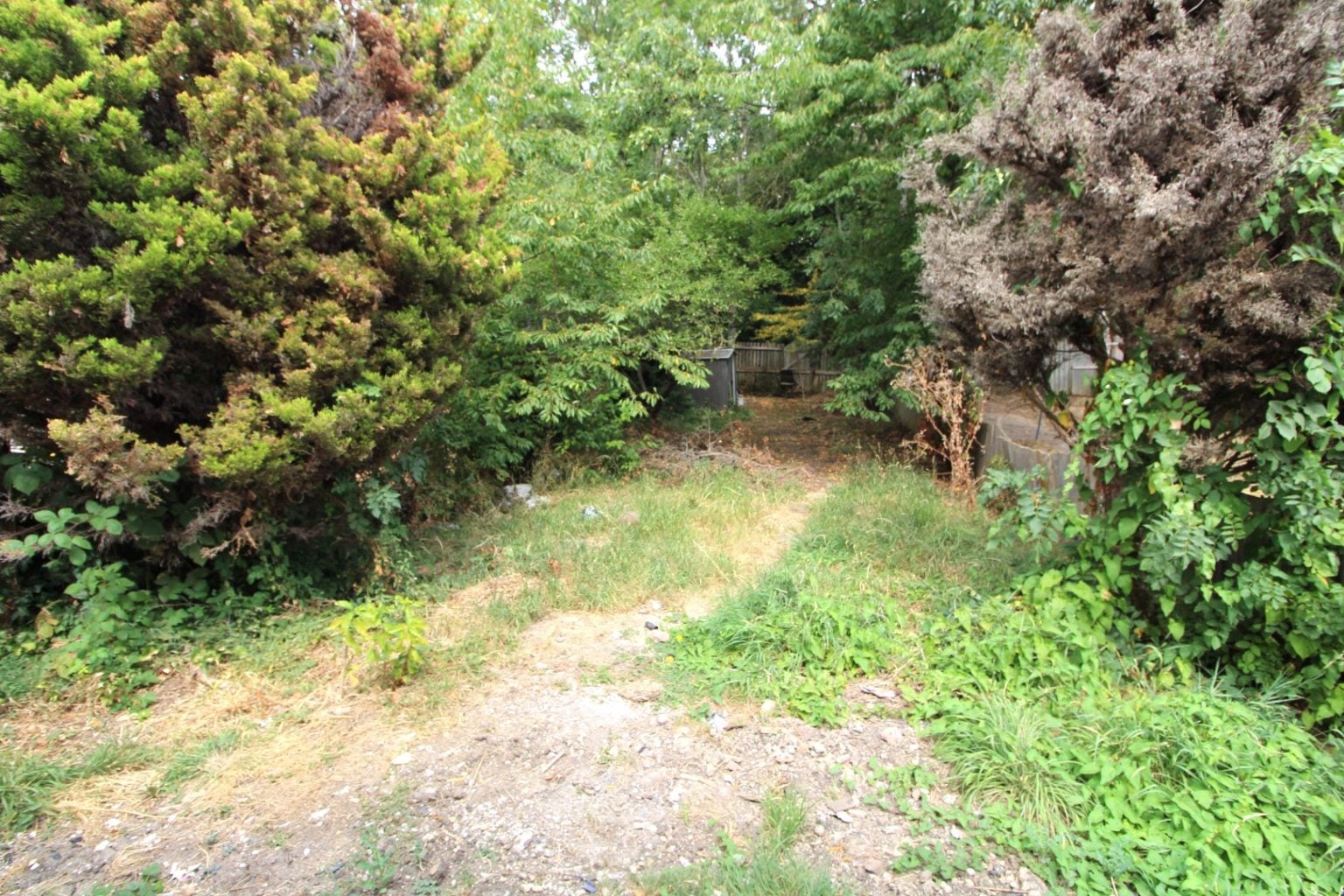 House Arnold Avenue West in Greater London