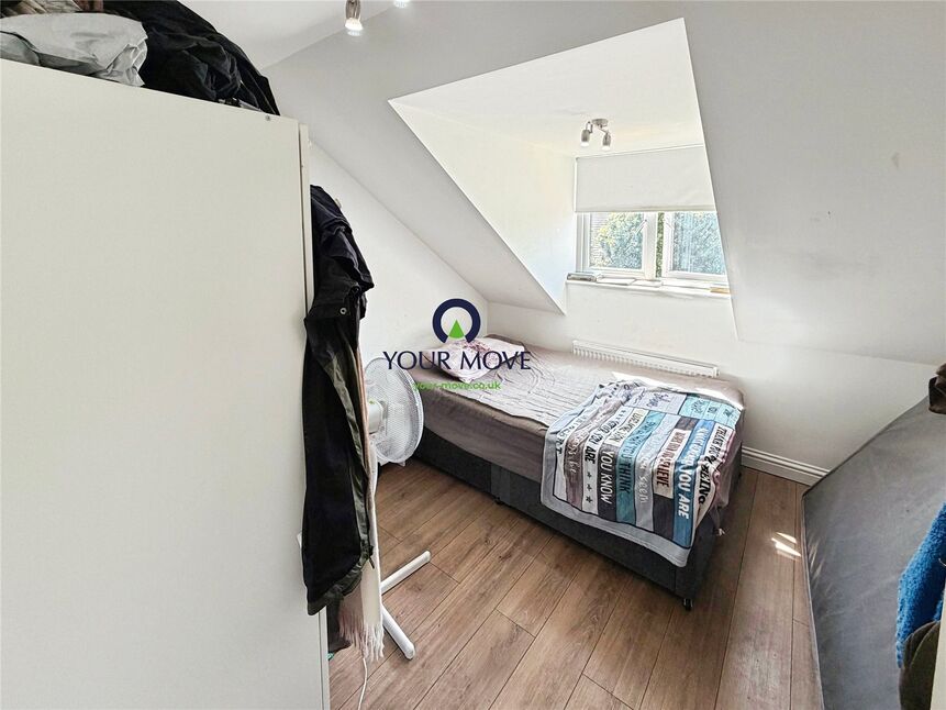 Flat Lewis Road in Greater London