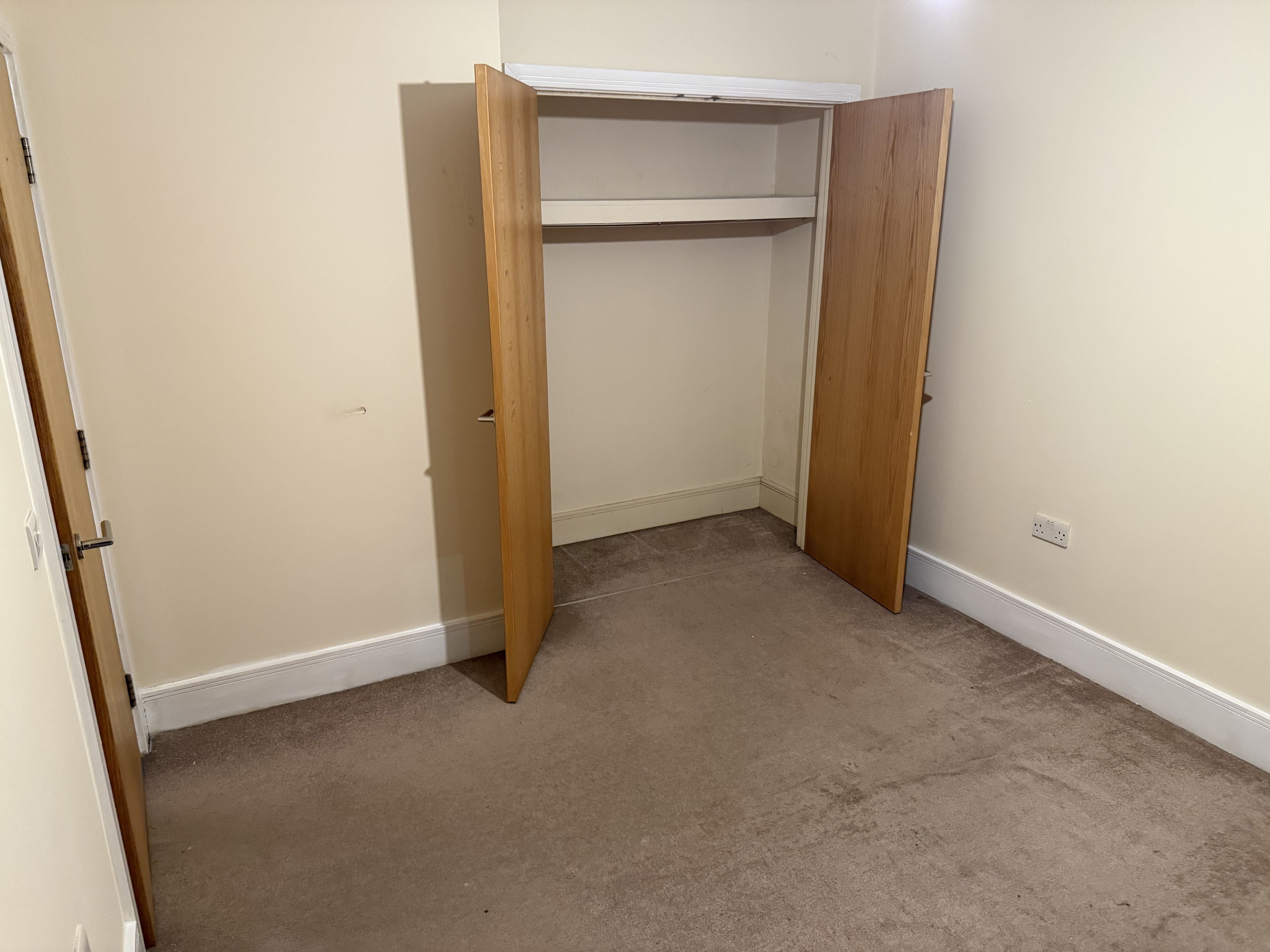 Flat Kilner Way in Castleford