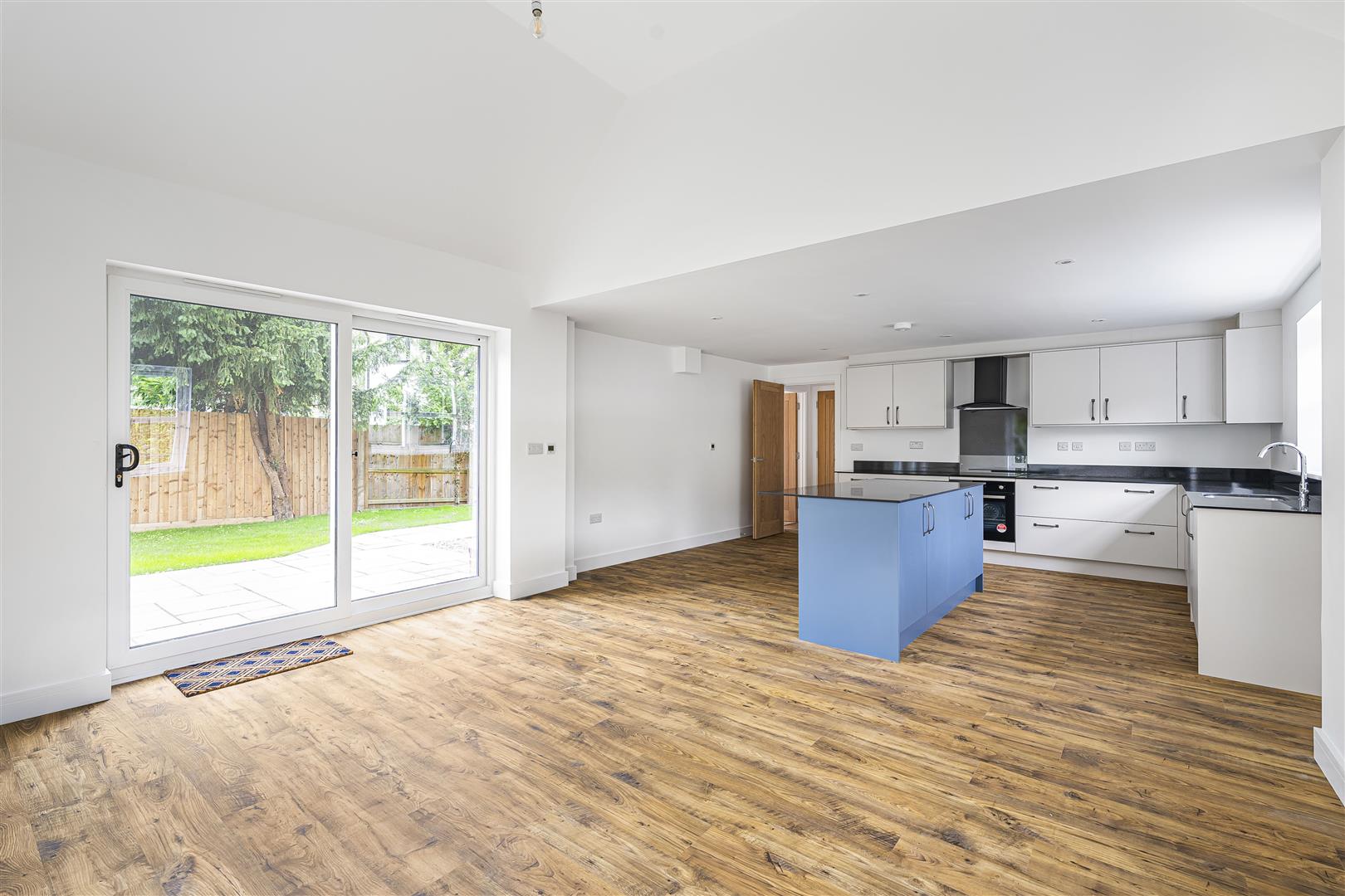 House Deynes Road in Uttlesford