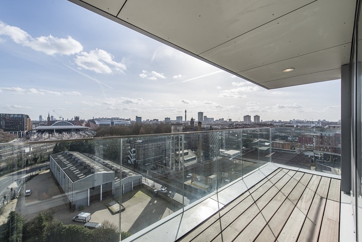 Flat Camley Street in Greater London