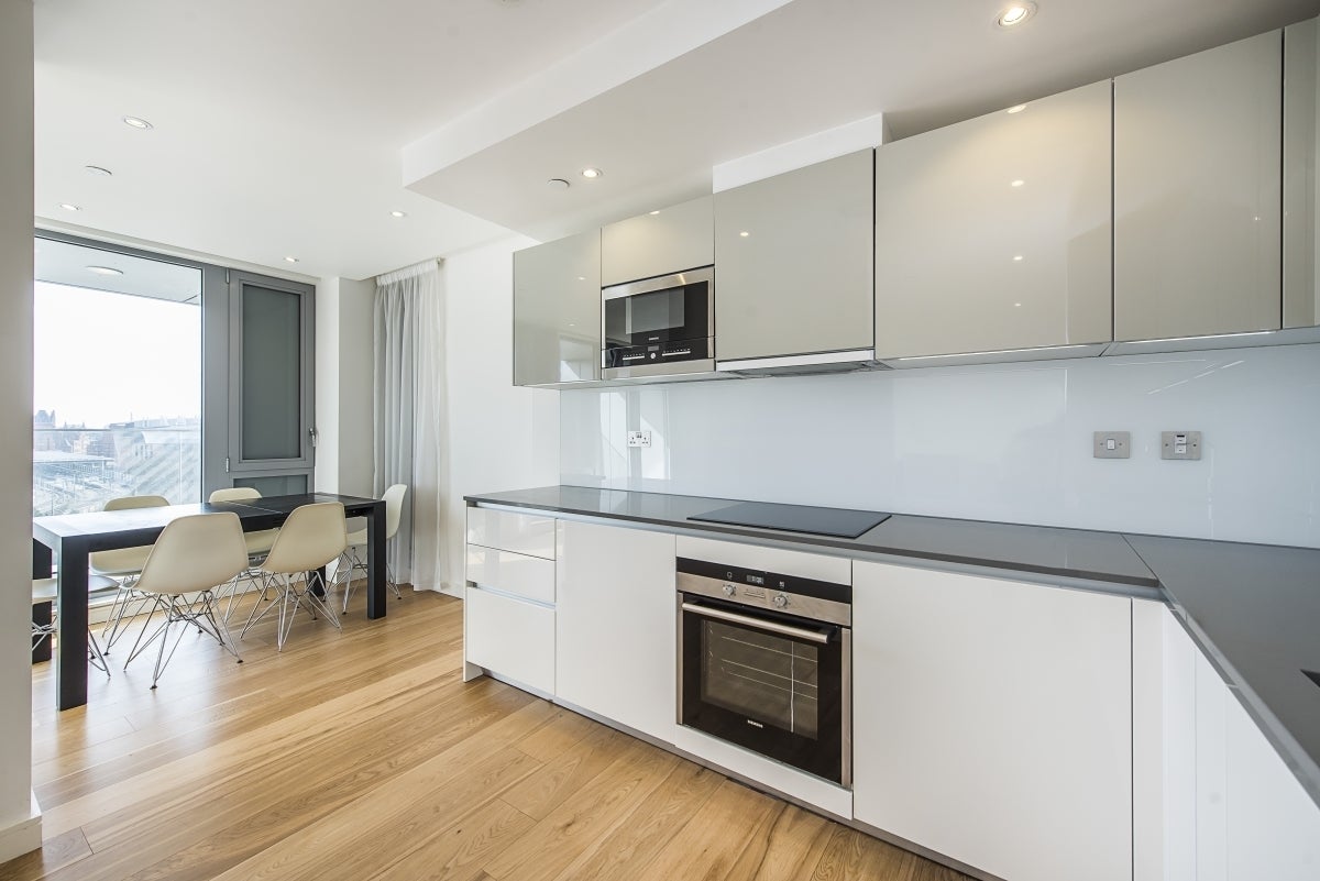 Flat Camley Street in Greater London