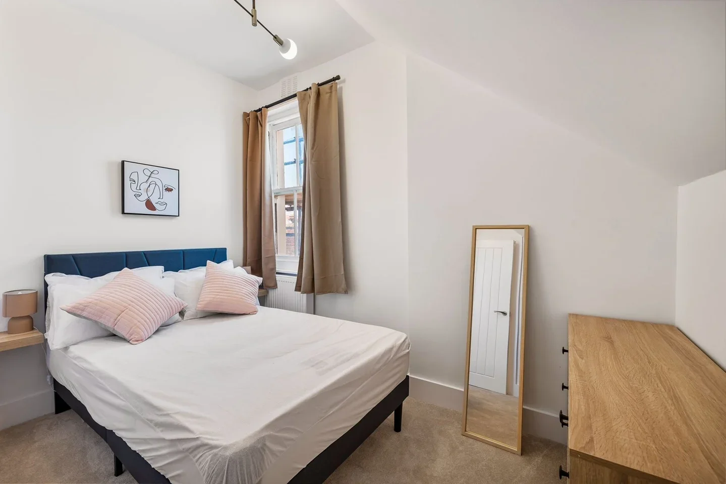 Flat Sackville Gardens in Portslade by Sea