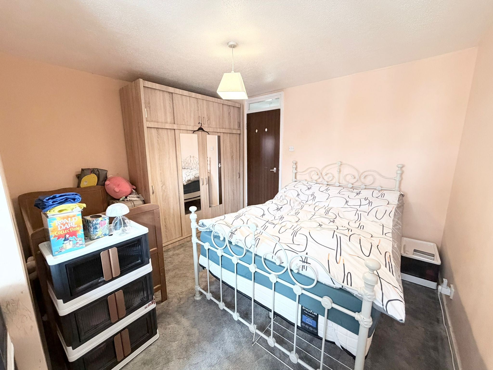 Flat Fellowes Gardens in Peterborough