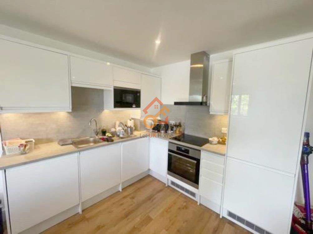 Flat Hendon Way in London