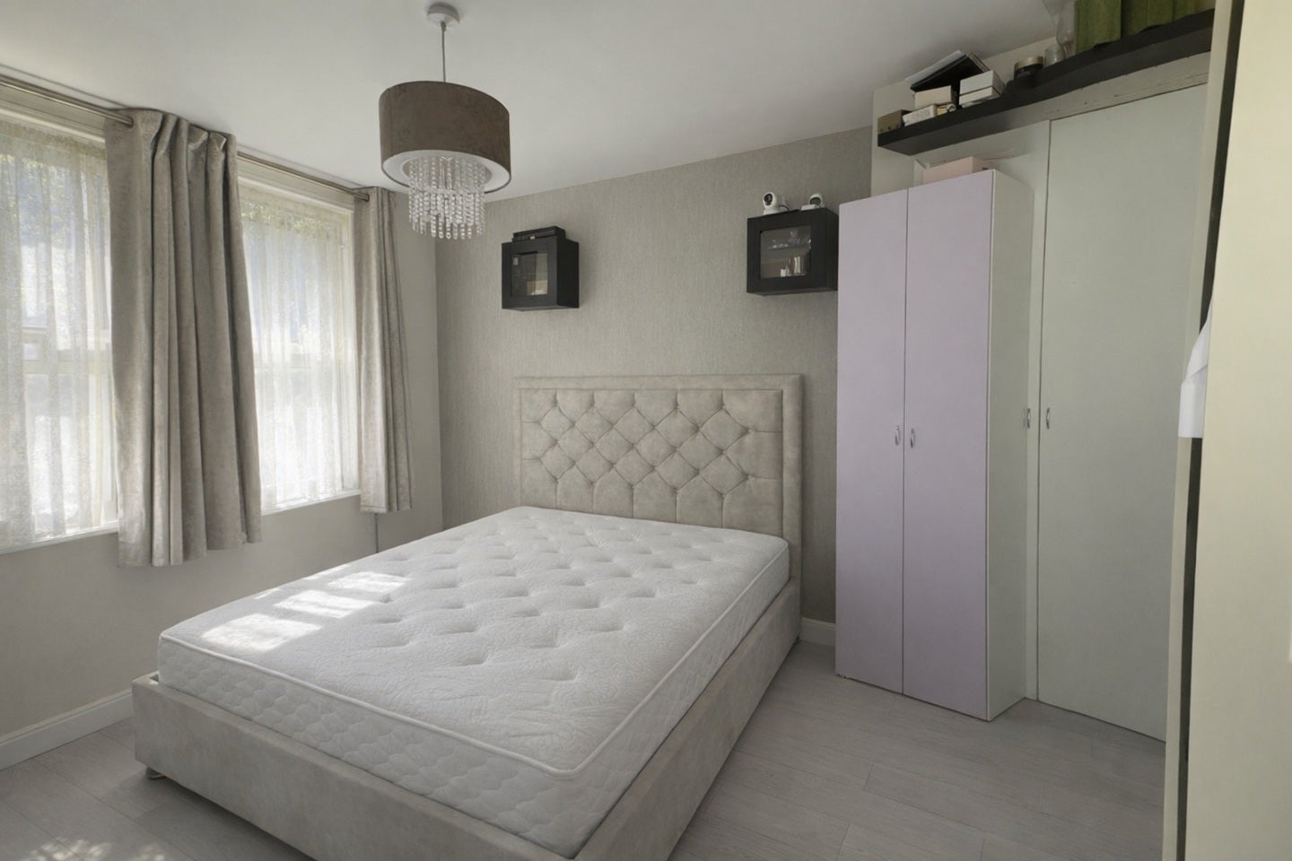 Room Birkbeck Avenue in Greater London