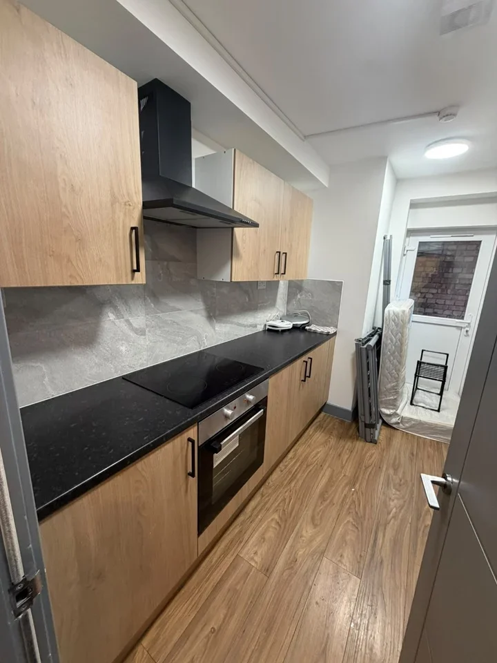 Flat Aycliffe Road in Hertsmere