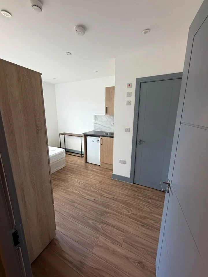 Flat Aycliffe Road in Hertsmere